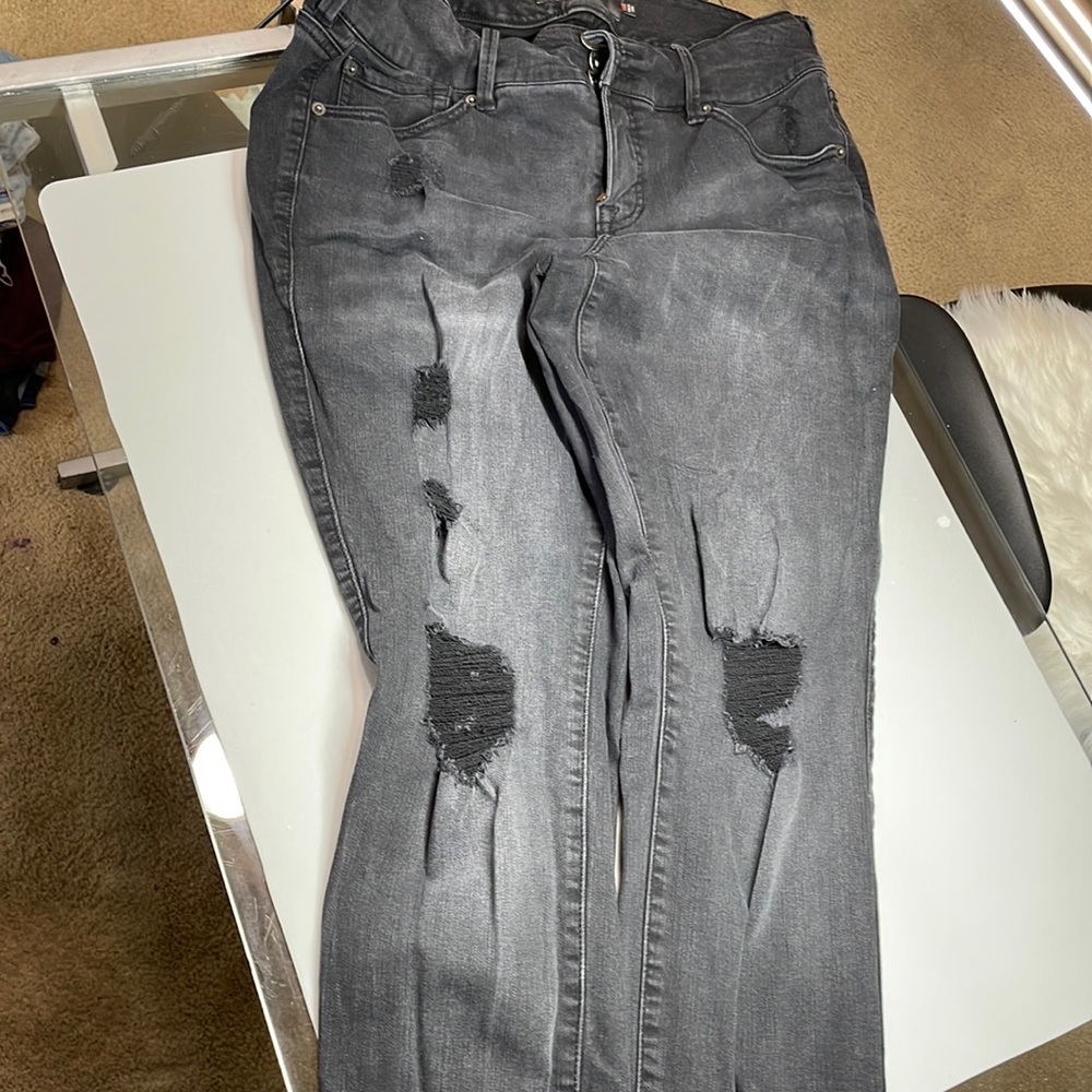 14R - Torrid Distressed Skinny Jeans